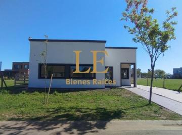 Casa · 156m² · 4 Ambientes · 3 Cocheras · Casa en Venta San Pablo - Pilar