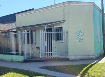 Casa · 200m² · 4 Ambientes · 1 Cochera · Venta Casa 3 Dorm.
