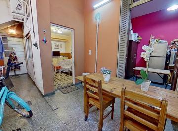 PH · 76m² · 4 Ambientes · PH en Pque Avellaneda 3 Amb y 1/2, 2 Patios y Terraza