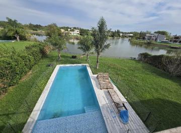 Casa · 346m² · 5 Ambientes · 2 Cocheras · Casa en Venta a La Laguna Barrio El Cantòn Islas Escobar