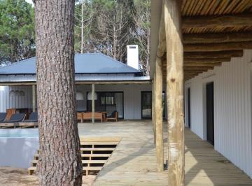 Casa · 320m² · 6 Ambientes · 2 Cocheras · Casa en Alquiler Temporal Pinar del Faro, José Ignacio