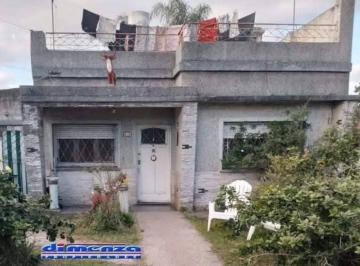 Casa de 4 ambientes, Berazategui · Casa - Villa España