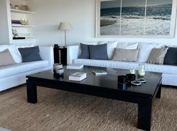 Departamento · 180m² · 5 Ambientes · 2 Cocheras · Departamento Completo con Vista Al Mar / Quincenas de Enero/ Punta del Este
