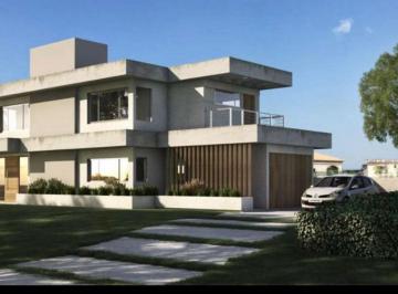 Casa · 180m² · 6 Ambientes · 2 Cocheras · Casa en Barrio Vistas Luminosa y con Exc Distribución!