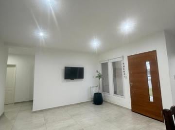 Casa · 162m² · 4 Ambientes · Casa en Venta en San Ramón, Pilar del Este, Pilar