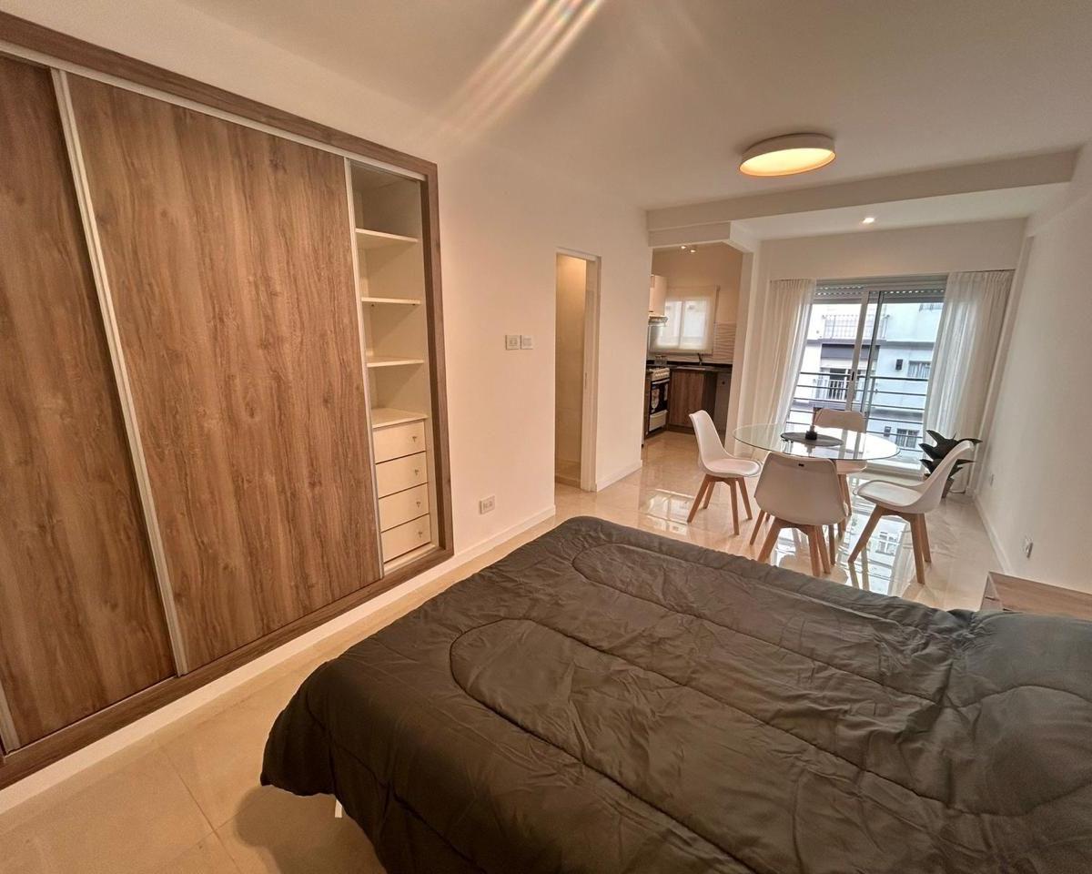 Venta de Departamento 1 ambiente, A la calle en Centro