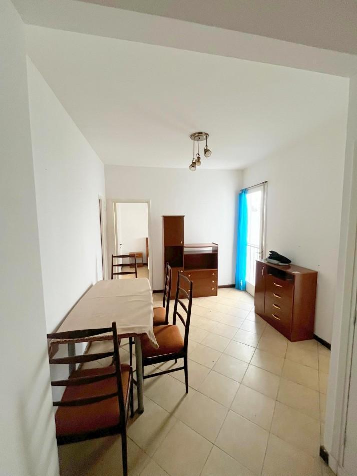Departamento de 2 Ambientes en Bolívar, Lateral luminoso