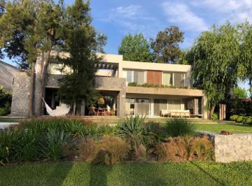Casa · 300m² · 8 Ambientes · 1 Cochera · Casa en Alq. Temporario en El Encuentro, General Pacheco, Tigre