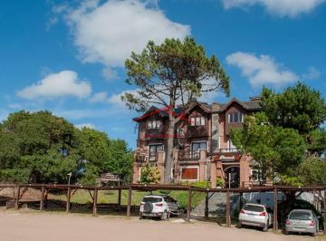Casa · 800m² · 13 Ambientes · Complejo en Venta en Mar de Las Pampas (Oportunidad de Financiacion)