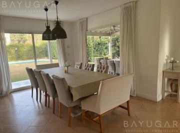 Casa · 260m² · 7 Ambientes · 4 Cocheras · Alquiler Temporal - Casa en Barrio Privado Sausalito - Pilar