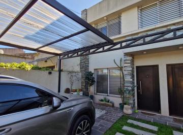 Casa de 5 ambientes, Ituzaingó · Casa en Duplex, Ituzaingo Norte