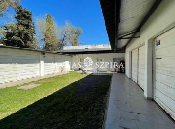 Bodega-Galpón · 355m² · 2 Cocheras · Excelente Galpon a La Venta en Villa Udaondo