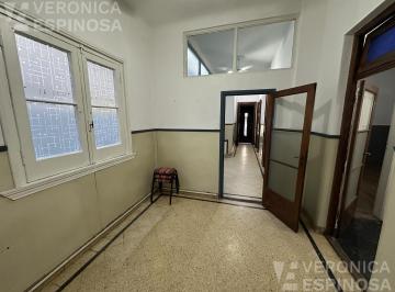 PH · 65m² · 4 Ambientes · PH de Cuatro Ambientes en Venta, Moron. Zona Comercial.