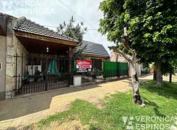 Casa · 115m² · 3 Ambientes · 2 Cocheras · Casa en Venta en Moron