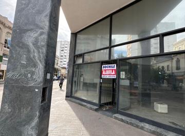 Local comercial de 8 ambientes, Bahía Blanca · Local en Alquiler - Microcentro de Bahia Blanca - San Martin y Las Heras