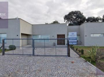 Casa · 900m² · 6 Ambientes · 1 Cochera · Casa en Los Alamos