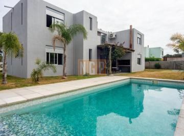 Foto1 · Hermosa Casa a Estrenar
