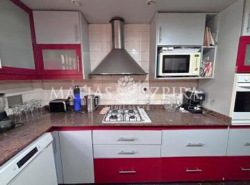 Casa · 209m² · 4 Ambientes · 2 Cocheras · Casa 4 Ambientes. | del Malambo 2031