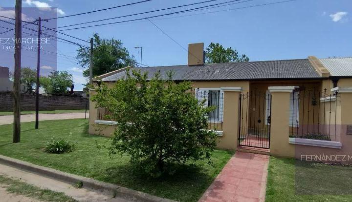 Casa · 160m² · 5 Ambientes · 1 Cochera