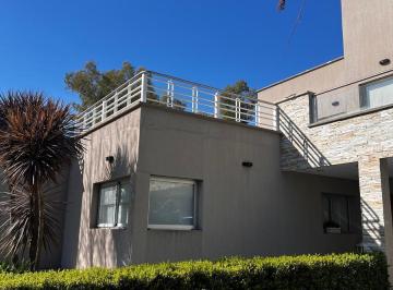 Casa · 380m² · 5 Ambientes · Casa 5 Ambientes con Pileta en Venta y Alquiler - Fincas de Iraola II