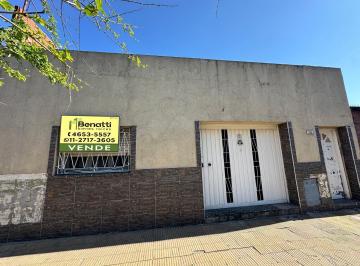 Casa · 70m² · 3 Ambientes · 1 Cochera · Casa 3 Ambientes en Lote Propio con Garaje
