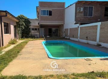 Casa · 283m² · 5 Ambientes · 1 Cochera · Venta Casa 4 Dorm. B Los Alamos Plottier - Neuquén