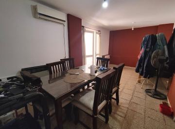 Departamento · 65m² · 4 Ambientes · 1 Cochera · Vendo Depto 2 Dorm C/cochera y 2 Patios, B° Centro U$s 77.000!