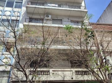 Departamento en Venta de 4 ambientes · Venta Depto 4 Amb C/balcón Lavalle 2200 Balvanera a Reciclar