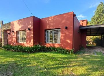 Quinta vacacional · 264m² · 4 Ambientes · 2 Cocheras · Casa Quinta en Venta, 4 Ambientes, en Exaltación de La Cruz, Gba Norte