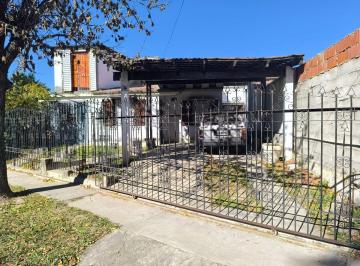 Casa de 3 ambientes, Córdoba · Venta Casa 3 Dorm, 2 Baños, Cochera, Patio - Bº Amp. Las Palmas