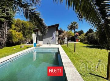 Casa · 112m² · 4 Ambientes · 3 Cocheras · Casa de 3 Dorm. en Venta en Canning, Malibú