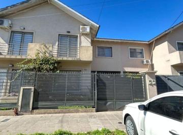 Departamento de 4 ambientes, Lomas de Zamora · Dúplex Apto Credito en Lomas de Zamora