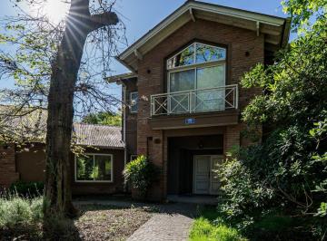 TAV-TAV-7097_2 · Venta Casa 5 Amb. con Parque y Pileta, Parque Leloir, Ituzaingo