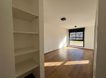 Departamento · 40m² · 2 Ambientes · 1 Cochera · Departamento 1 Dormitorio con Patio y Cochera - Alquiler - Fisherton