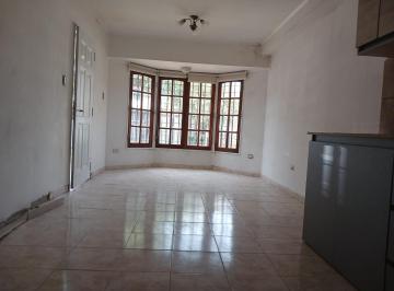 Departamento · 55m² · 2 Ambientes · Alquilo Hermoso y Amplio Departamento 1 con Patio y Asador