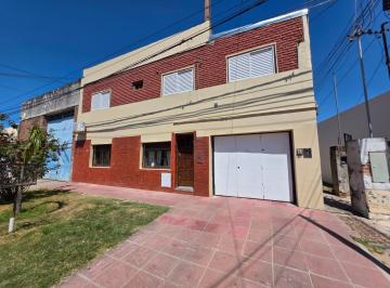 Casa de 9 ambientes, Ciudad de Santa Fe · ¡Oportunidad de Casa y Departamento en Perú 3700!