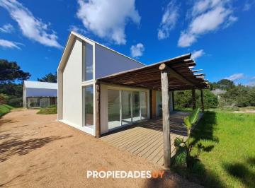 Foto1 · Casa a Estrenar a La Venta en Arenas de Jose Ignacio 2 Dorm.