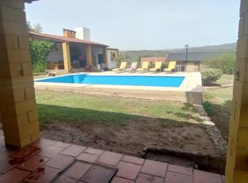 Casa de 4 ambientes, Cabalango · Casa C/pileta y Amplio Parque en Cabalango – ¡Ideal Para Invertir y Disfrutar!