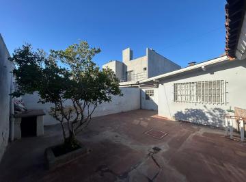 Casa · 66m² · 3 Ambientes · 1 Cochera · Casa Venta Hurlingham 3 Ambientes