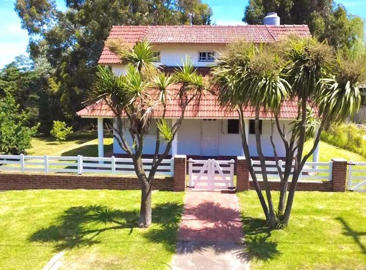 Casa · 85m² · 4 Ambientes · 1 Cochera
