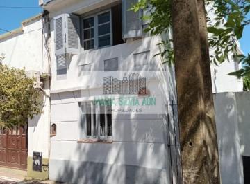 Casa · 92m² · 4 Ambientes · Venta Casa de Dos Plantas Centro Coronel Vidal