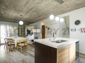 Casa · 136m² · 2 Dormitorios · 2 Cocheras · Casa en Venta Apta Banco con Parque y Pileta, Villa Elisa