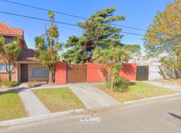 Terreno · 233m² · Importante Terreno en Venta - Toma Permuta - Barrio Villa Lourdes
