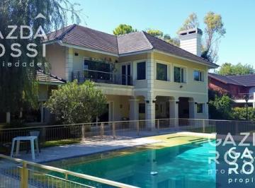 Casa · 400m² · 7 Ambientes · 1 Cochera · Excelente Casa en Doble a La Venta en Saint Thomas Sur