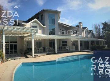 Casa · 570m² · 9 Ambientes · 2 Cocheras · Excelente Casa en Doble Lote a La Venta Saint Thomas Norte