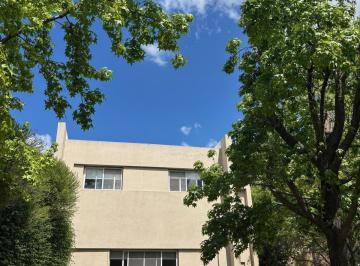 Casa · 190m² · 3 Dormitorios · 1 Cochera · Casa en Venta en El Barrio Santa María de Los Olivos