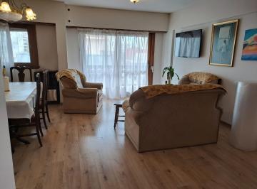 Departamento de 4 ambientes, Mar del Plata · Departamento 4 Amb a La Calle Amplio Balcón en La Perla Centro