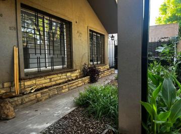 Casa de 4 ambientes, San Isidro · Hermosa Casa, Tipo PH en Excelente Ubicación
