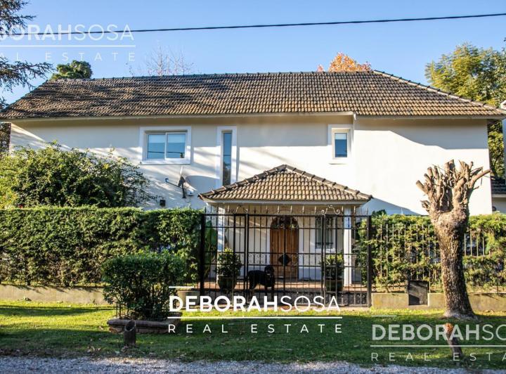 Casa · 290m² · 6 Ambientes · 1 Cochera