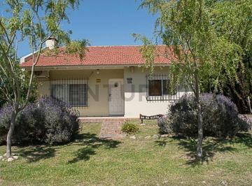 Casa · 90m² · 3 Ambientes · Chalet Venta de Casa en Reta a m del Mar y El Centro Comercial